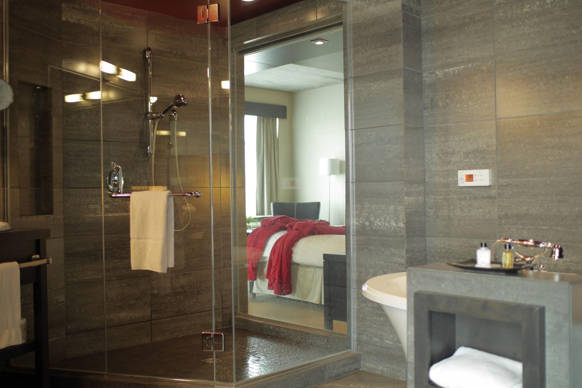 Grand Times Hotel Quebec City Exterior photo