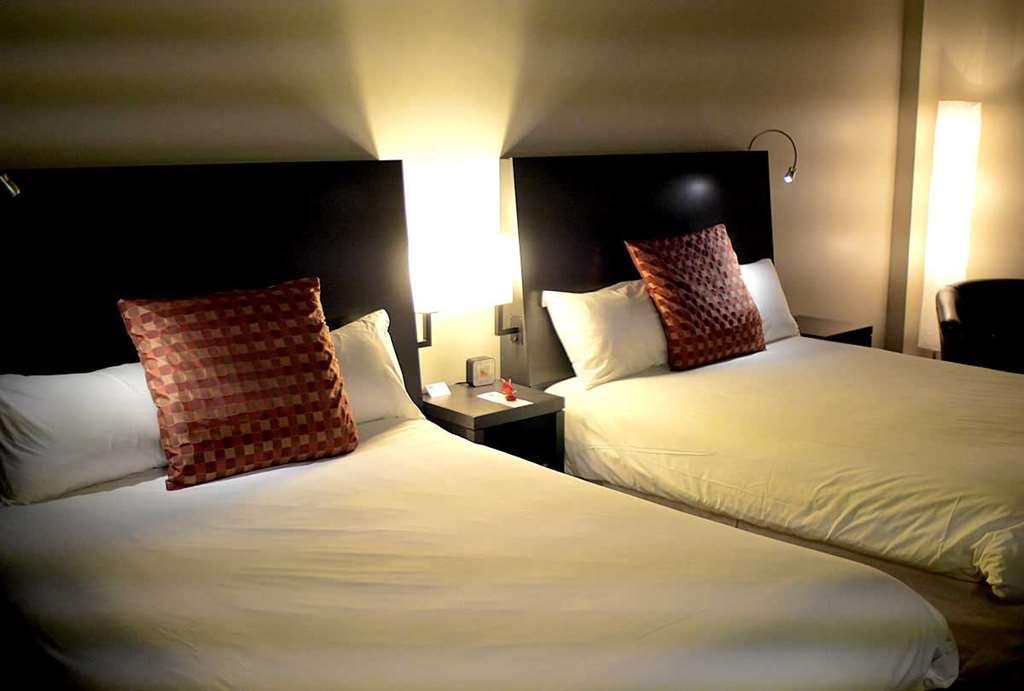 Grand Times Hotel Quebec City Room photo